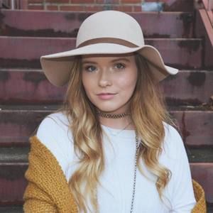 Meet your Posher, Hailey